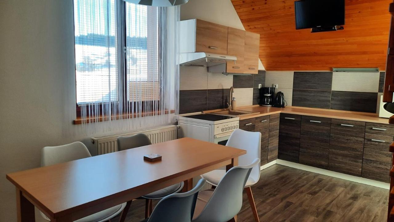 Apartment U Jirousu